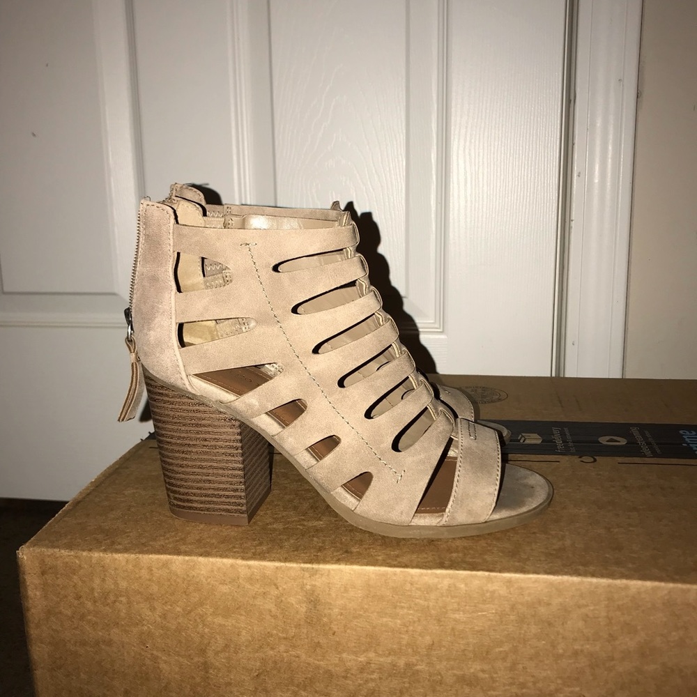 Heeled dress sandle